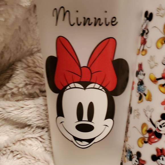 Disney Mickey Mouse Tumbler Minnie Pluto 32oz Plastic Cup Glass 4 Pack - Picture 2 of 6